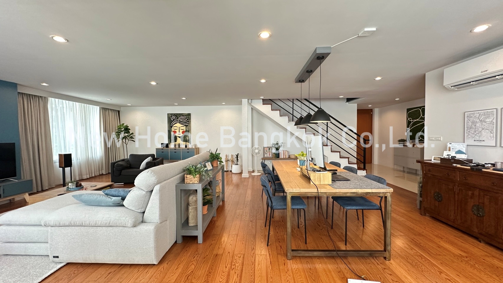 Beautiful and spacious 3 bedroom condo for rent in Sukhumvit 24