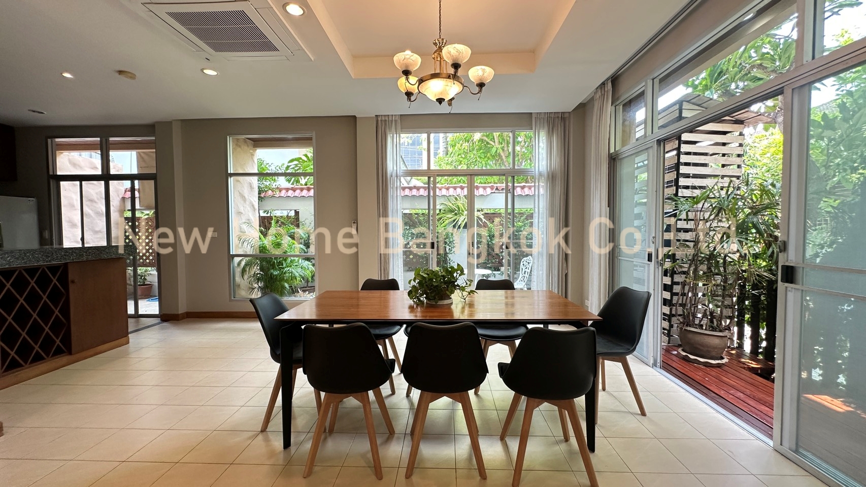 Pet friendly house 2 Storey 3 Bedroom for rent in Nana private compound