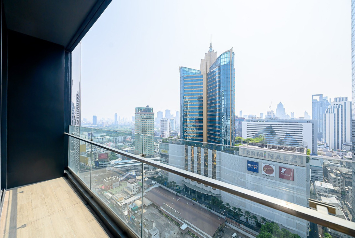 For Rent 2 Bedroom Celes Asoke in a prime central location BTS Asoke