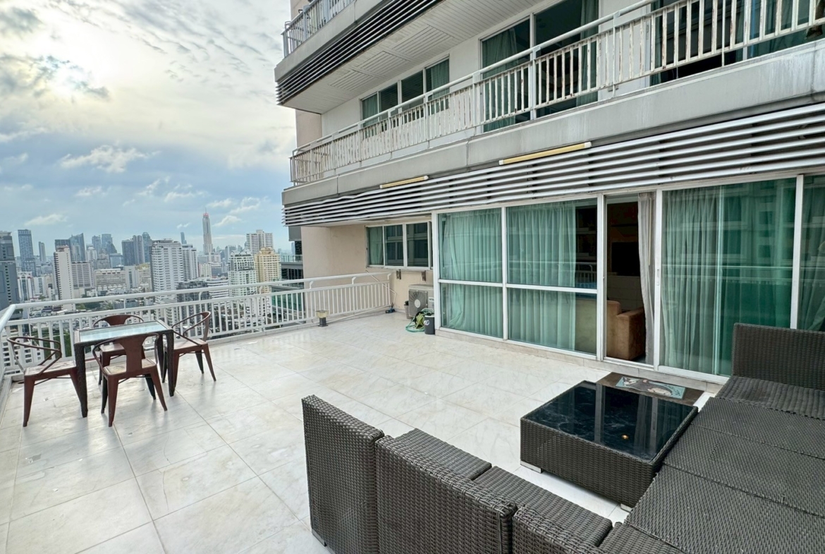 Grand Park View Asoke | Panoramic City View Penthouse for Rent / Sale