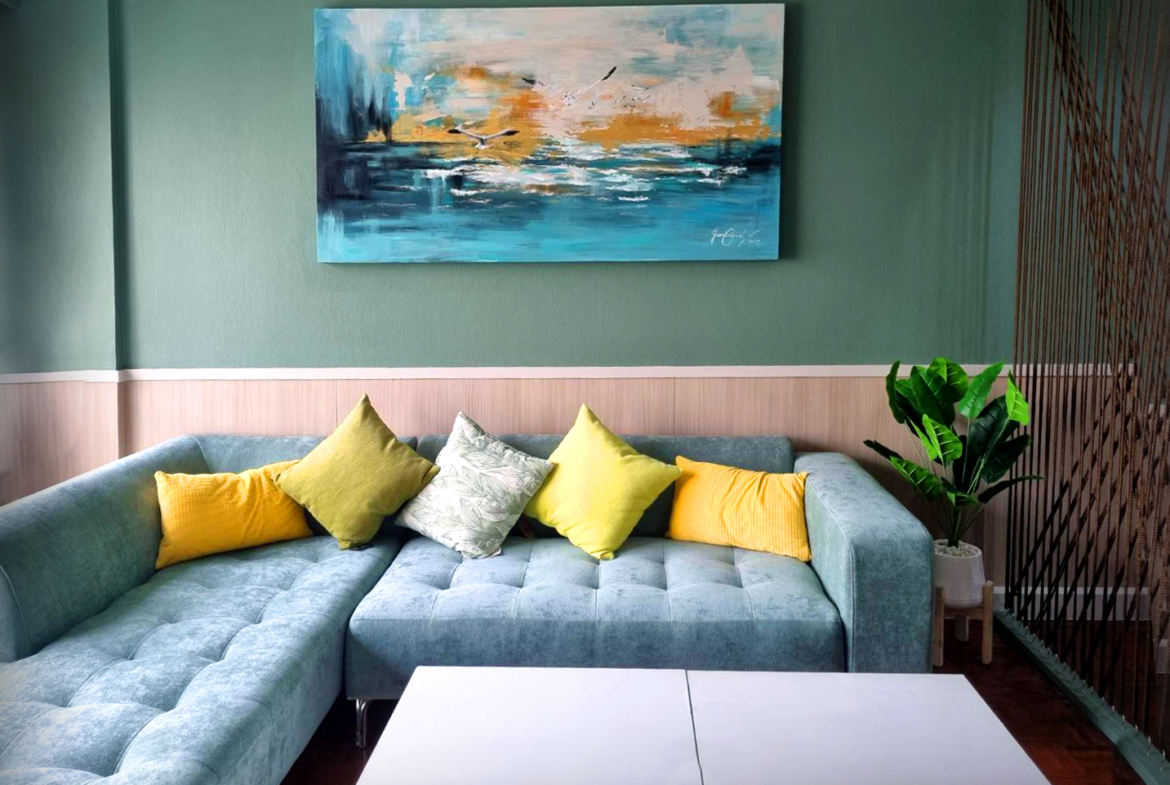 Prasanmit Condo Newly Renovated 2 Bedroom For Rent