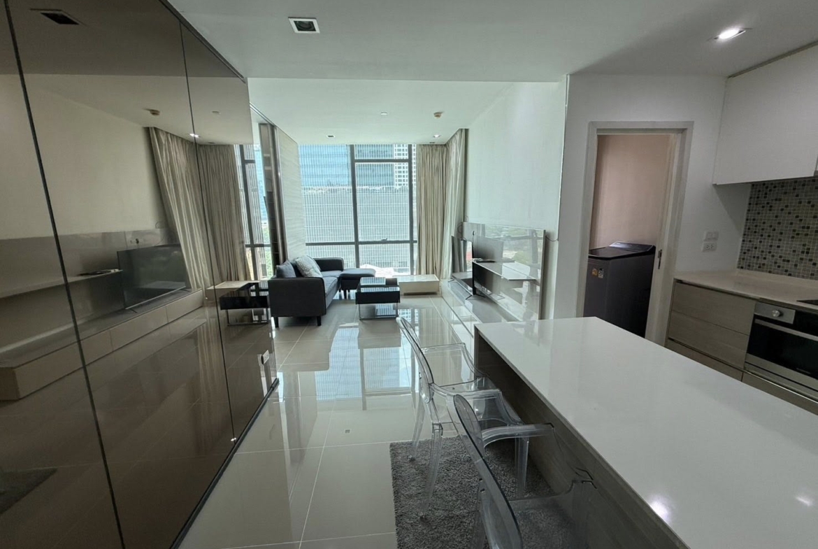 Spacious 1 Bedroom Condo for Rent at The Room Sukhumvit 21
