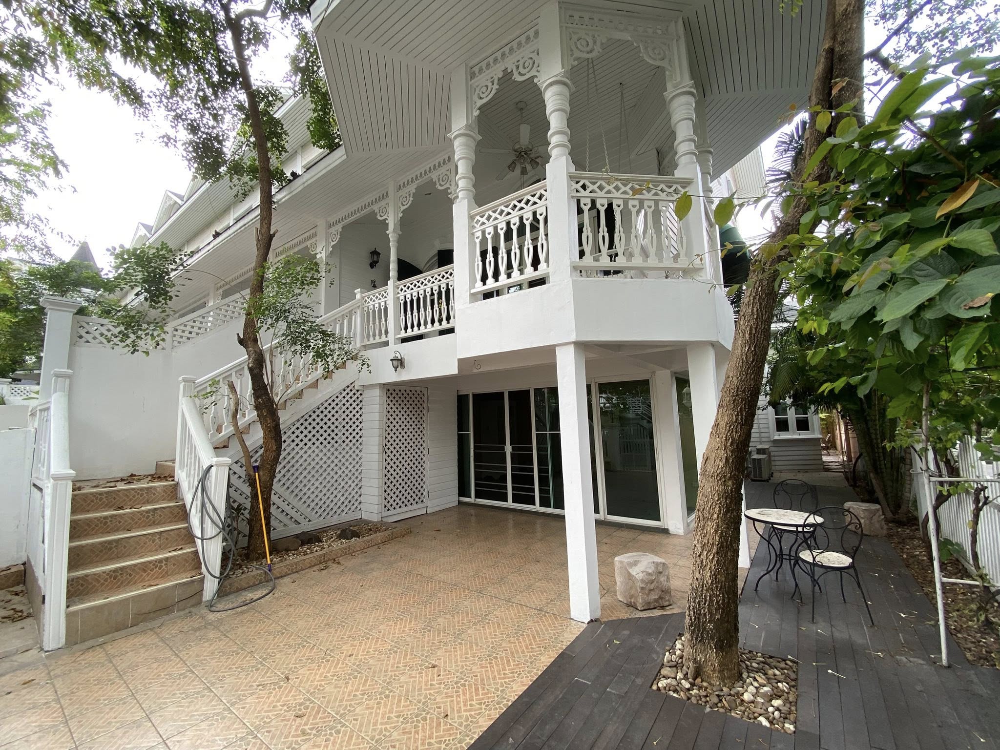 European style 4 storey townhome for rent and sale in Sukhumvit 107