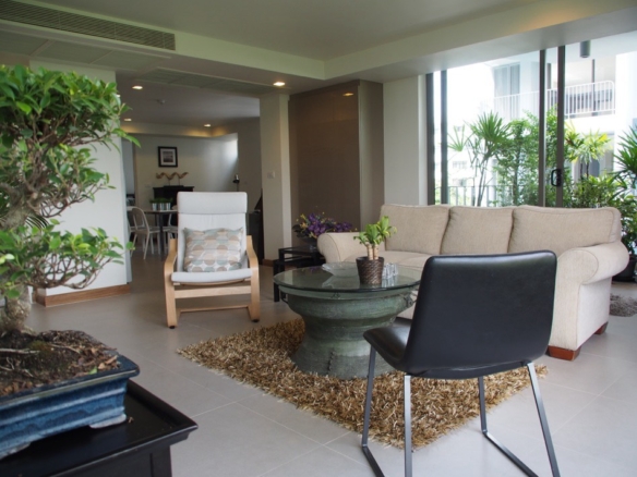 Spacious 2 bedrooms For Rent and Sale Downtown 49 Thonglor