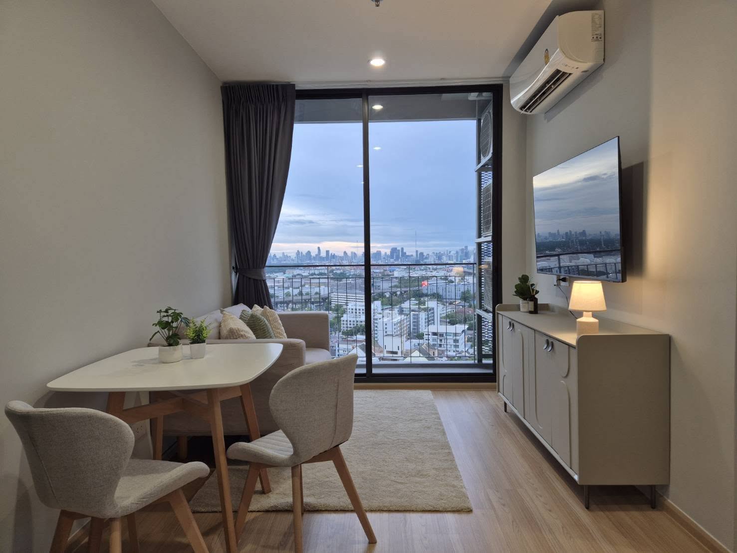 Skyrise Avenue Sukhumvit 64 For Rent 1 Bedroom City View