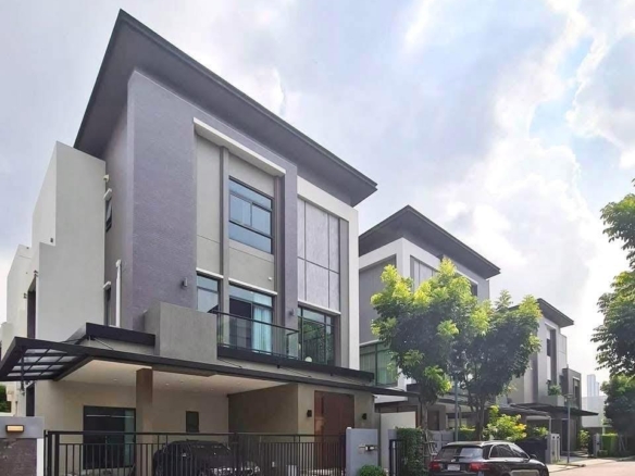 Luxury Single House at The Gentry Sukhumvit 101 For Rent and Sale