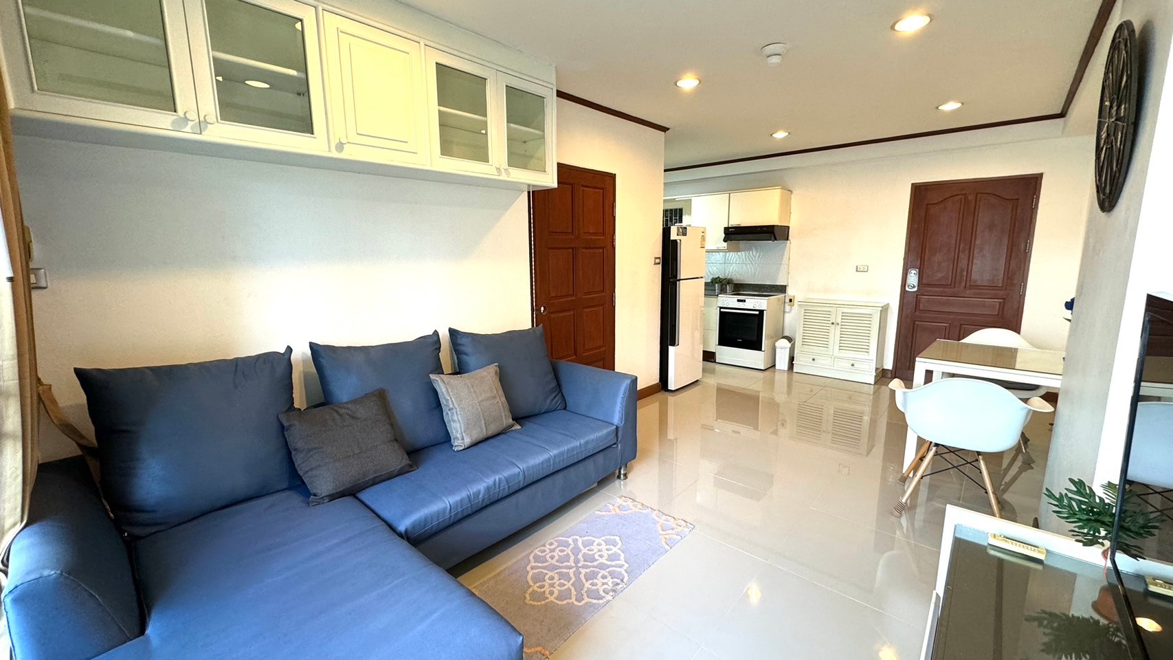 702084082_2688983301476711_1022727509728931683_n Fully Furnished Spacious 1 Bedroom Saranjai Mansion Nana for Rent