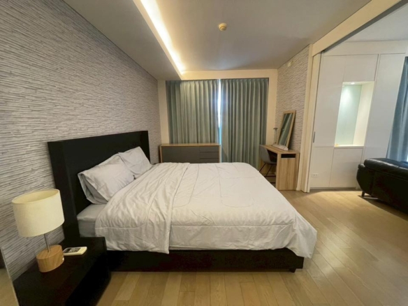 Spacious 1 Bedroom Studio Mode Sukhumvit 61 Condo for Rent