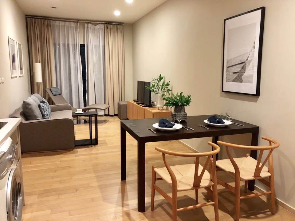 Noble Reveal Ekkamai 1 Bedroom Condo For Rent