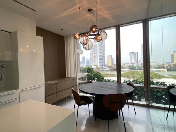 Four Seasons Private Residences Spacious City View For Rent