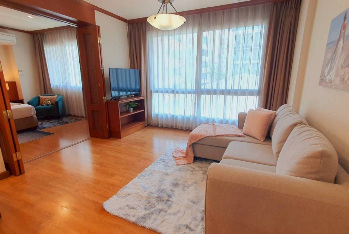 Executive Full Service One Bedroom Apartment For Rent at Thonglor Near BTS