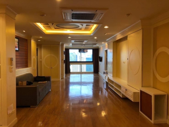 Pet Friendly 3 Bedroom Condo for Rent in Phrom Phong President Park Sukhumvit